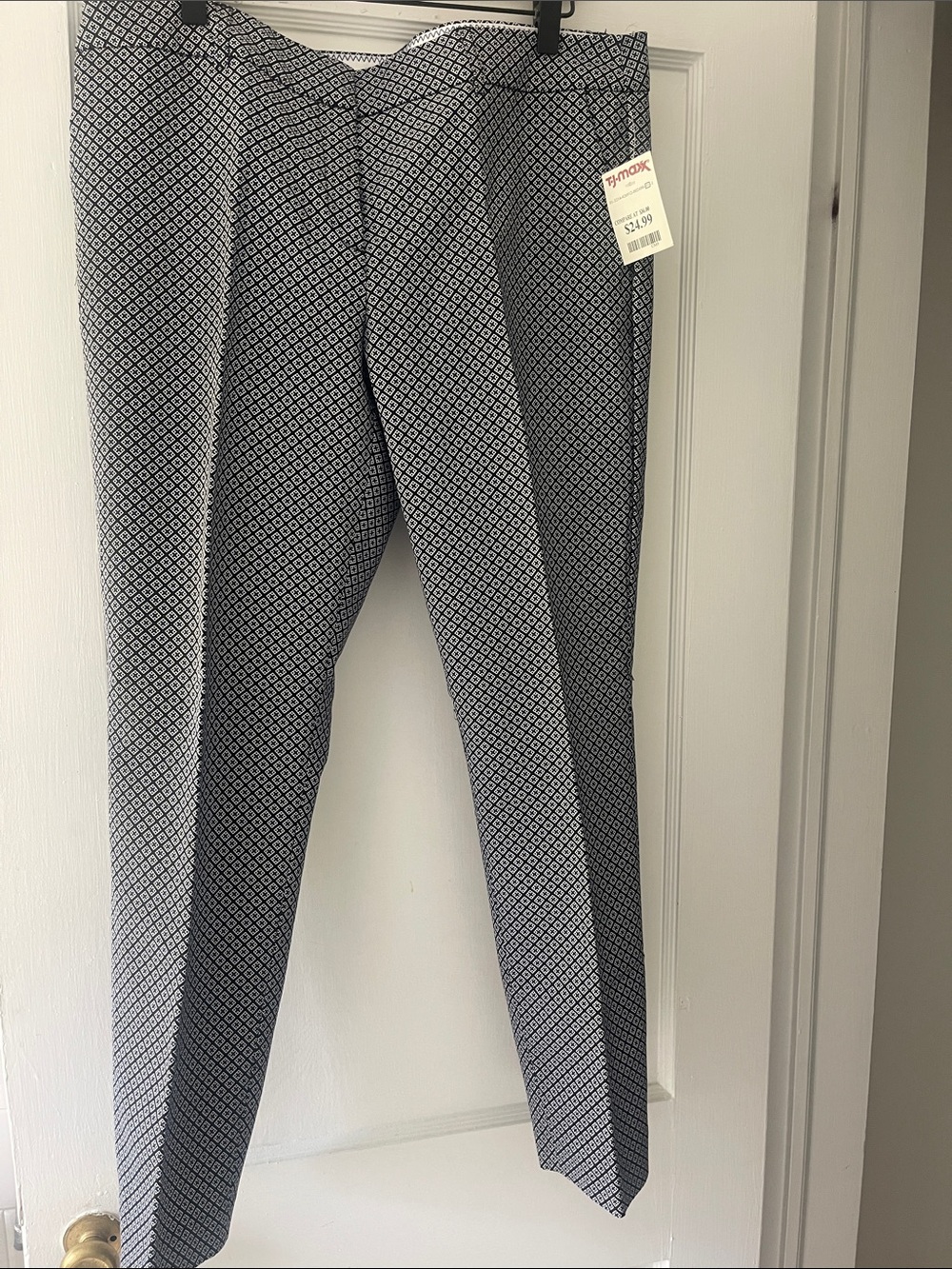 Katherine Barclay Black & White Geometric Cropped Pants